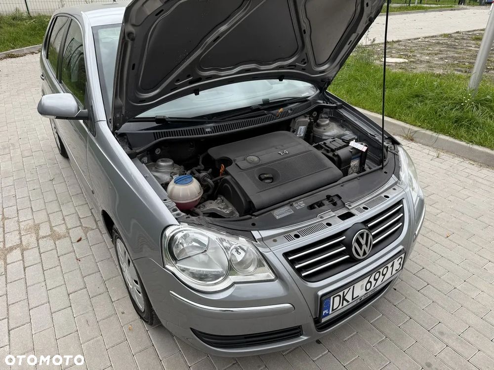Volkswagen Polo 1.4 16V Comfortline - 14