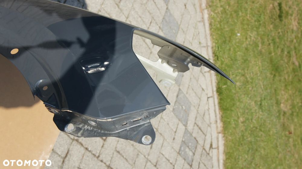 PRZEDNI PRAWY BŁOTNIK AUDI Q3 83A - 6