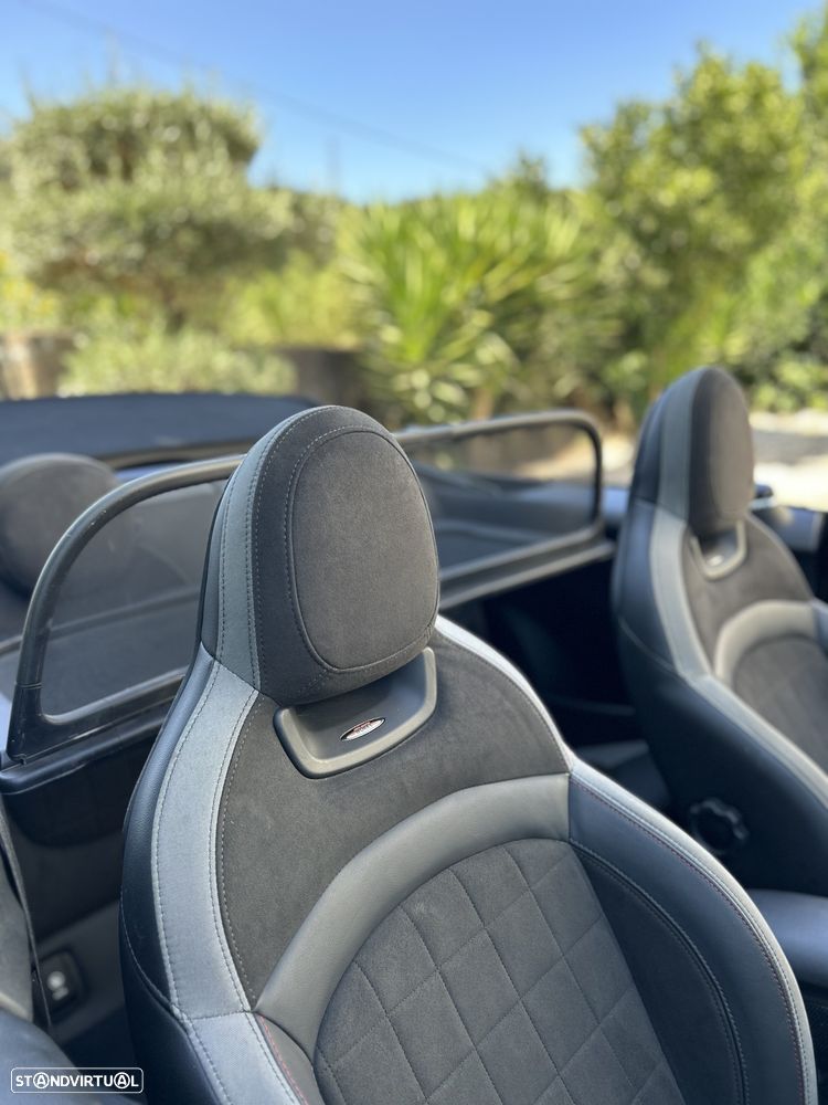 MINI Cabrio John Cooper Works Auto Desportiva - 11