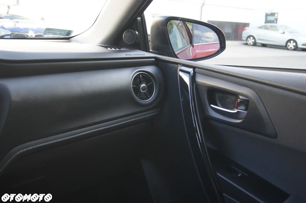 Toyota Auris Hybrid 135 Selection - 30