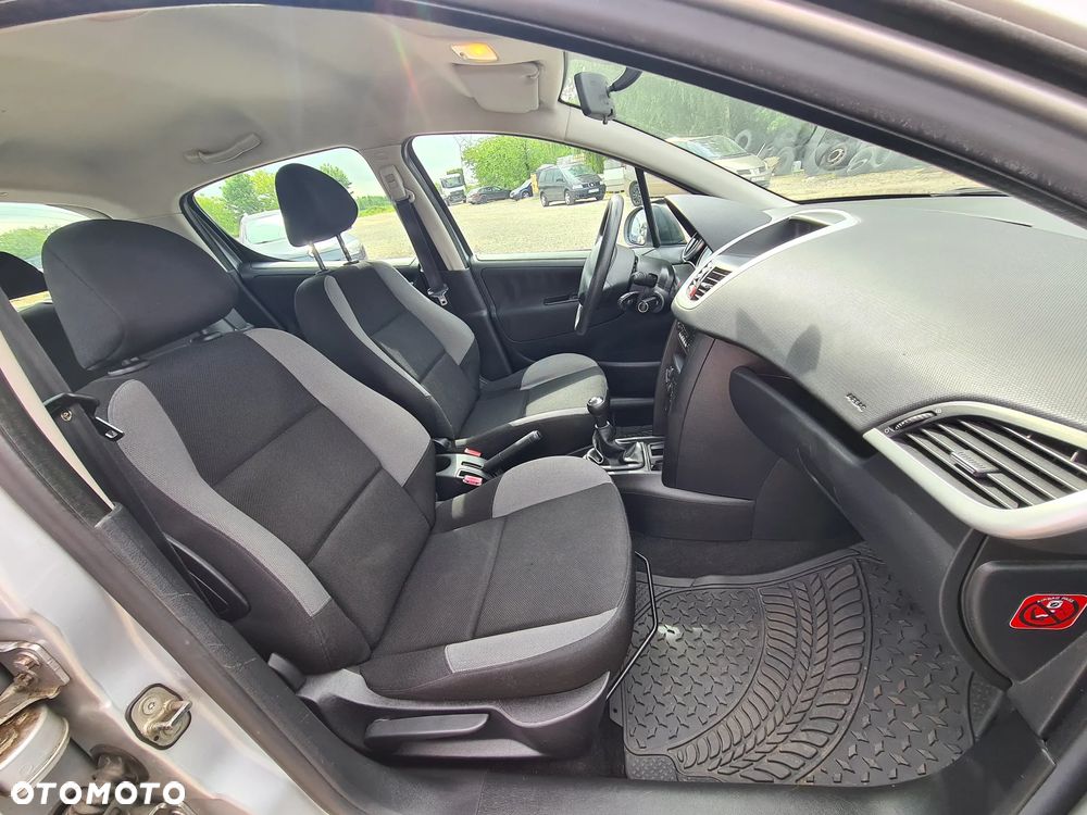 Peugeot 207 1.4 Trendy - 28