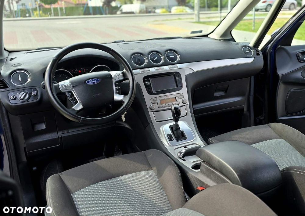 Ford Galaxy - 28