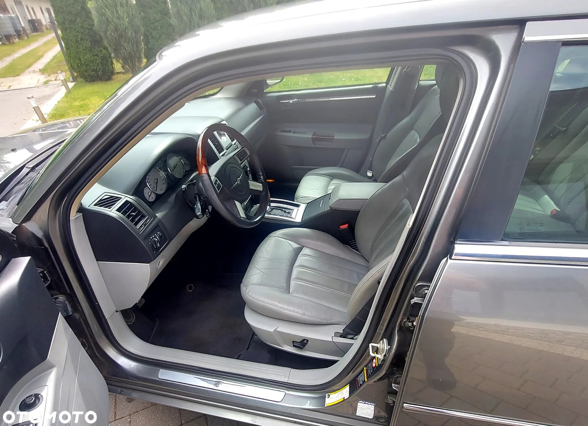Chrysler 300C 3.0 V6 CRD - 10
