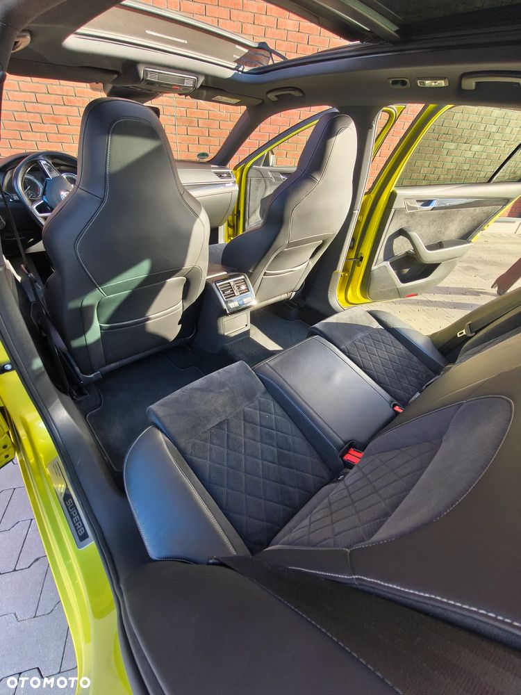 Skoda Superb 2.0 TDI Sportline - 13