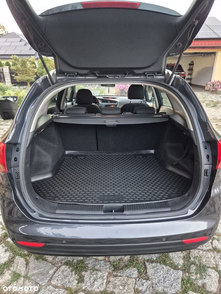 Kia Ceed 1.6 CRDi L - 17