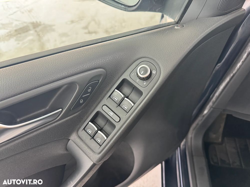 Volkswagen Golf 1.4 TSI DSG Individual - 22