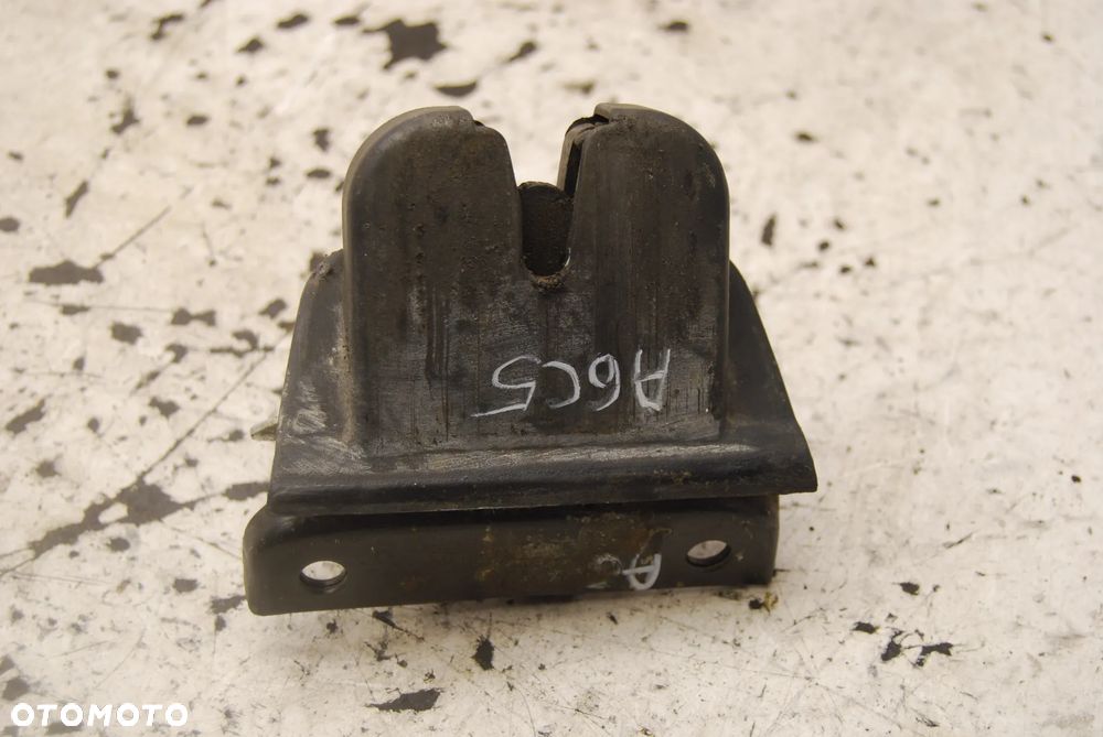 ZAMEK KLAPY BAGAŻNIKA TYŁ TYLNY 4B9827505E AUDI A6 C5 KOMBI 4B9827520 - 4