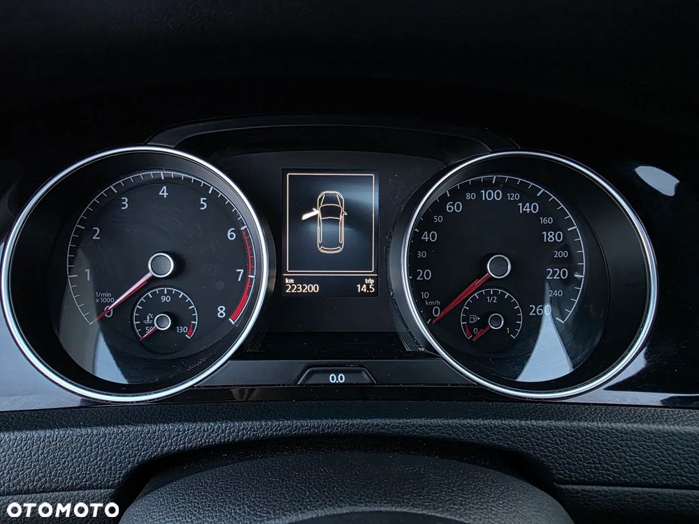 Volkswagen Golf - 29