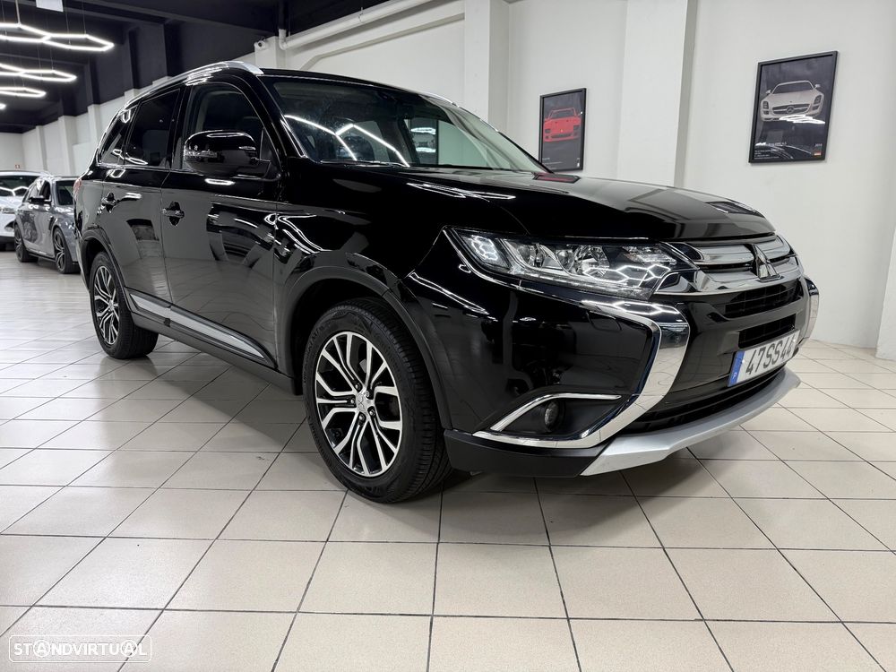Mitsubishi Outlander 2.2 DI-D Intense Black Edition - 1