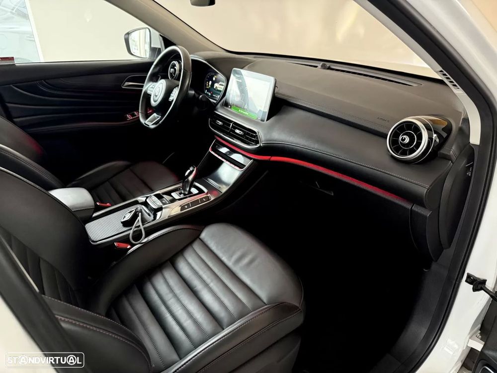 MG EHS 1.5 T-GDI Plug-in Hybrid Luxury - 24