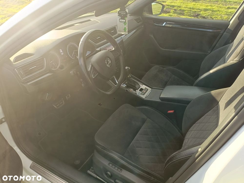 Skoda Superb 2.0 TSI Sportline DSG - 9