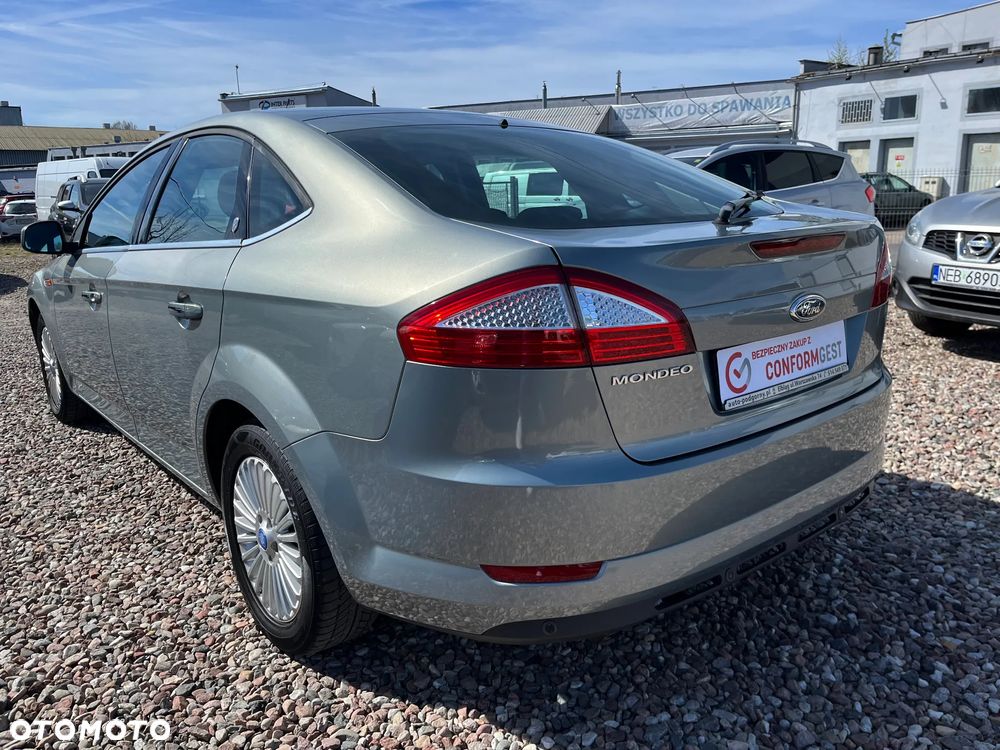 Ford Mondeo 2.0 Ghia - 8