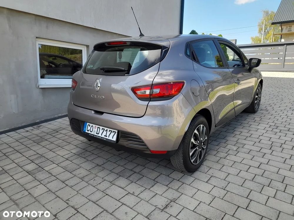 Renault Clio - 8