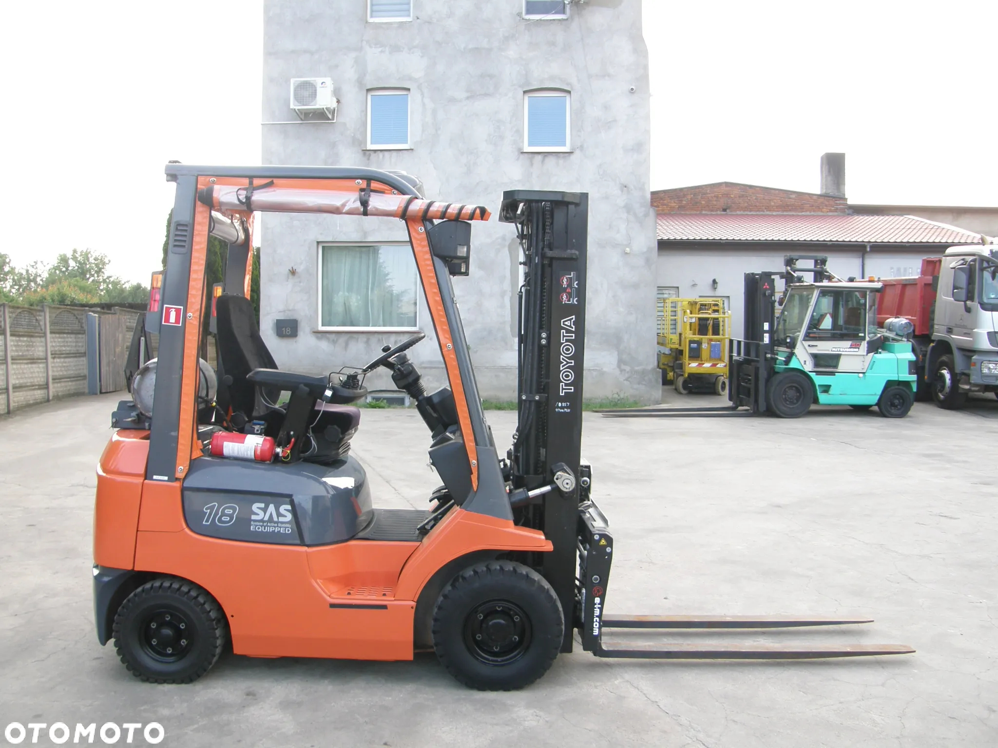 Toyota 7FGF18 2007 TRIPLEX 4,70m pozycjoner - 7