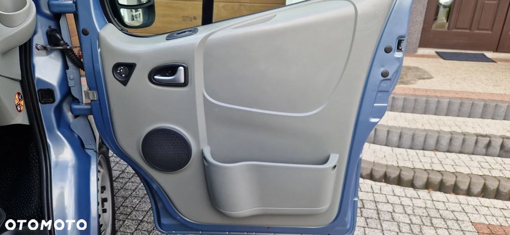 Opel Vivaro - 23