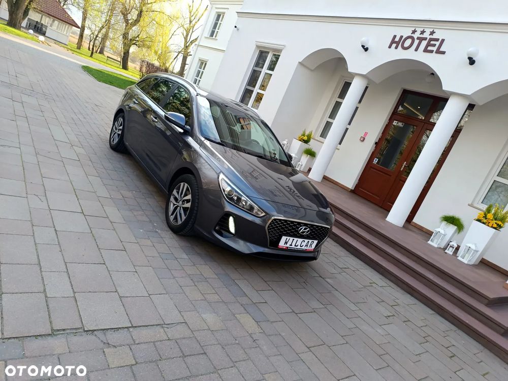 Hyundai i30 blue Kombi 1.6 CRDi Style - 15