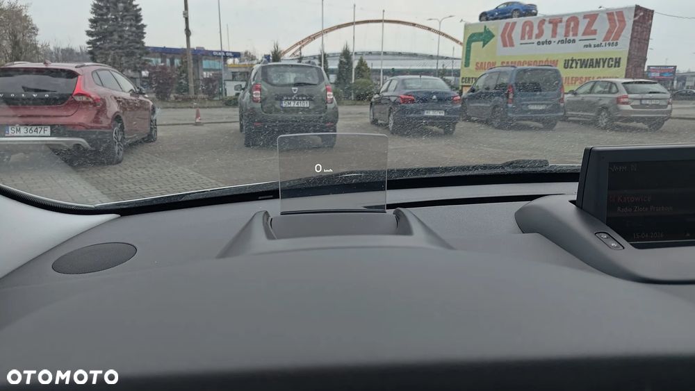 Peugeot 3008 1.6 Premium - 11