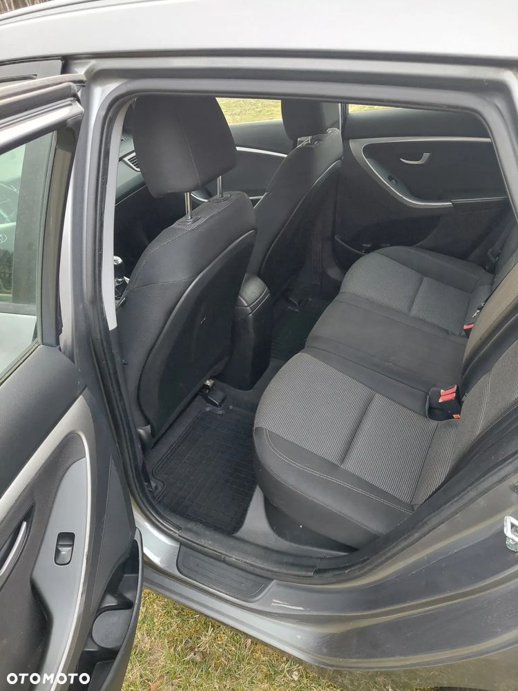 Hyundai i30 1.6 CRDI Trend - 9