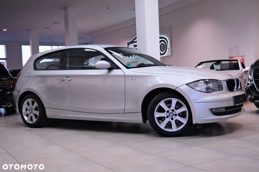 BMW Seria 1 118d DPF - 4