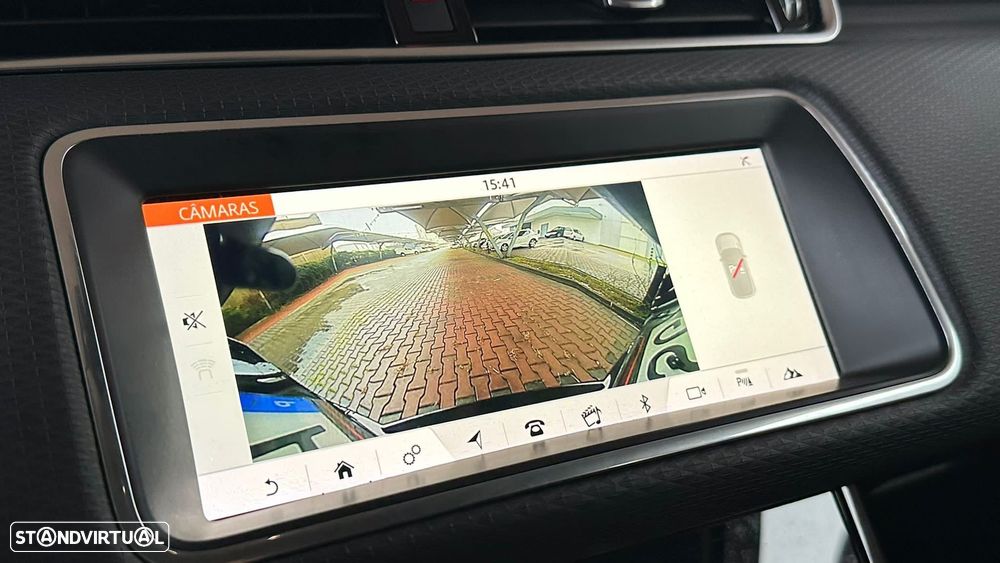 Land Rover Range Rover Evoque 2.0 D150 AWD HSE Auto - 28