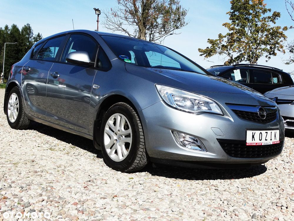 Opel Astra 1.6 Automatik Color Edition - 8