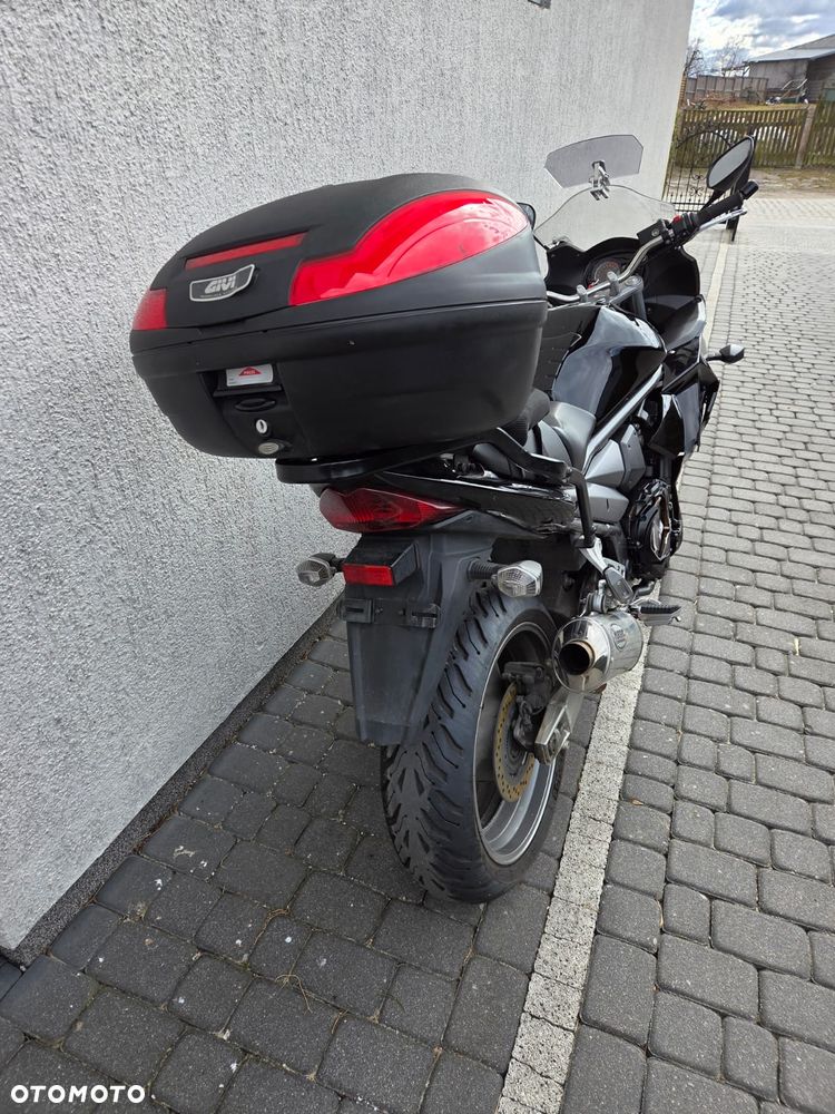 Suzuki GSX - 12