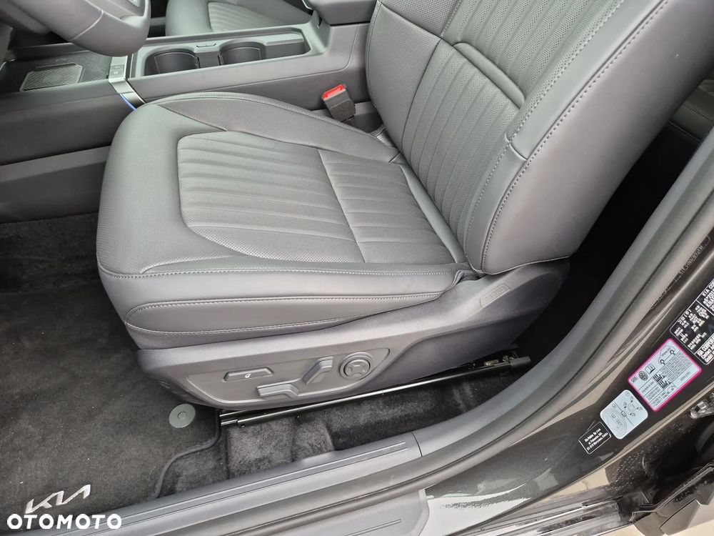 Kia Seltos 1.6 T-GDI X-Line DCT - 17