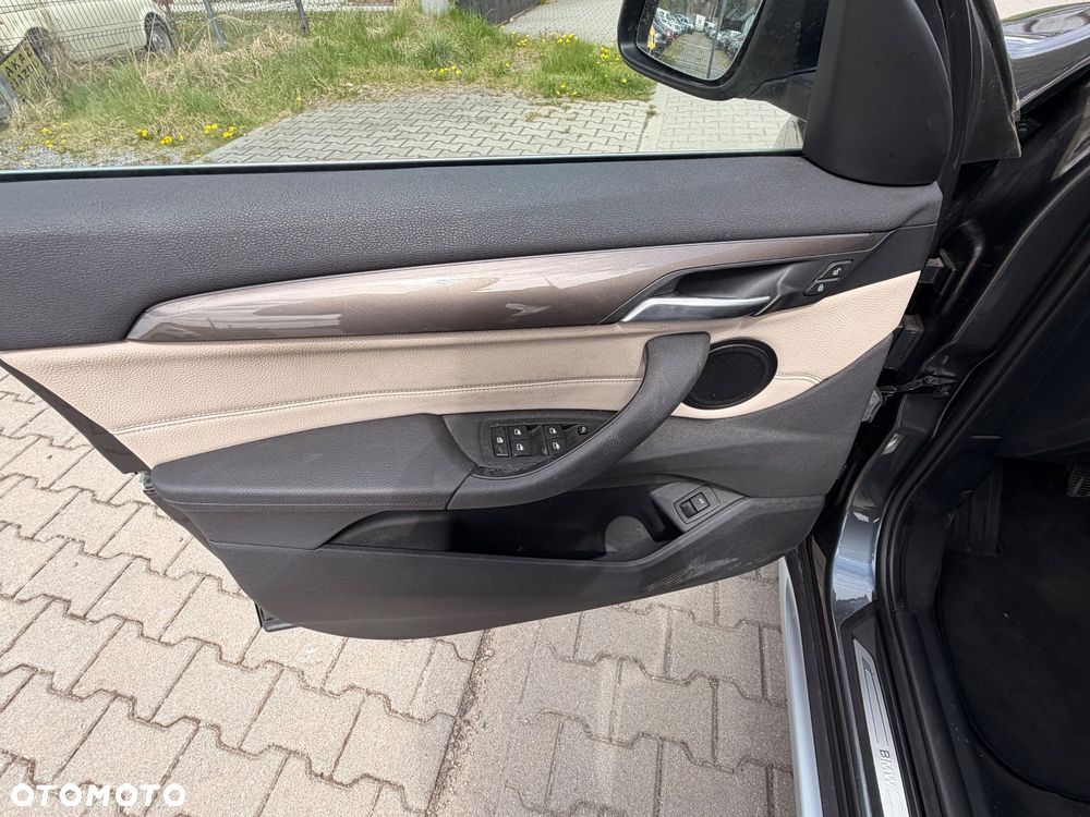 BMW X1 sDrive18i xLine - 16