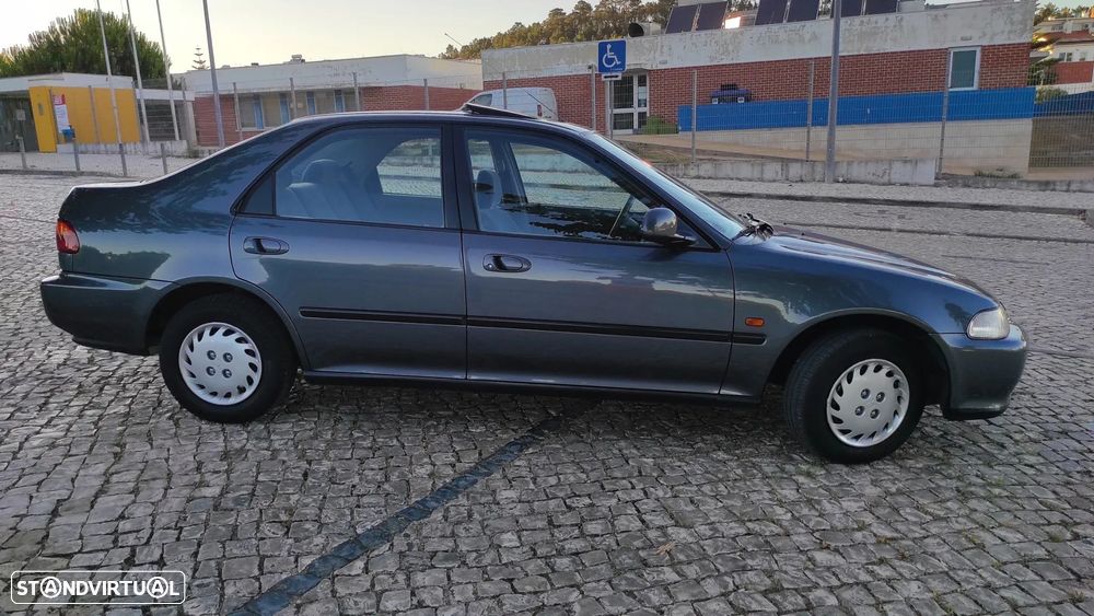 Honda Civic 1.5 LSi 16 V - 8