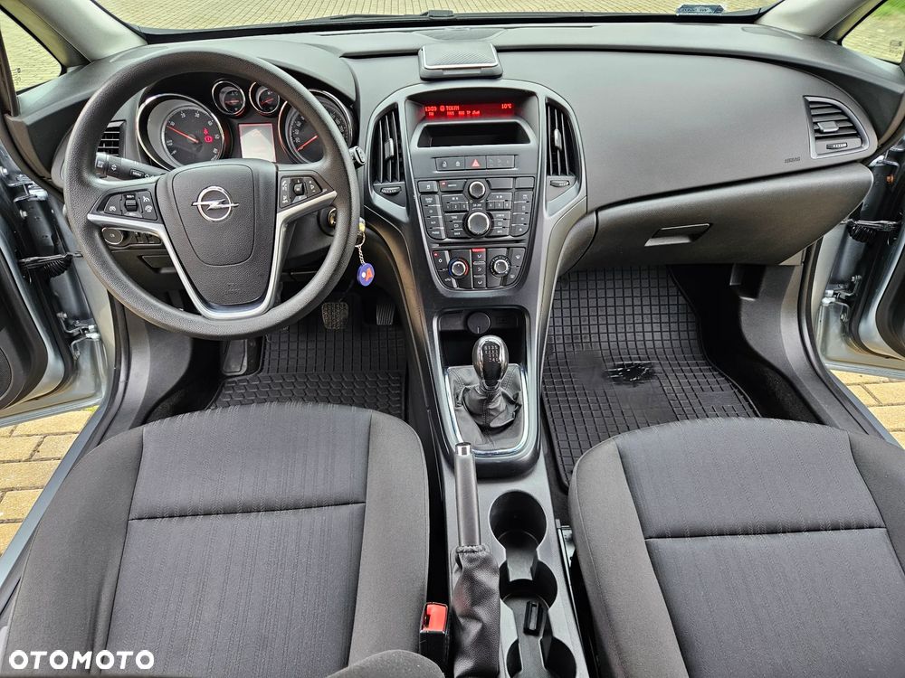 Opel Astra IV 1.6 CDTI Essentia - 22