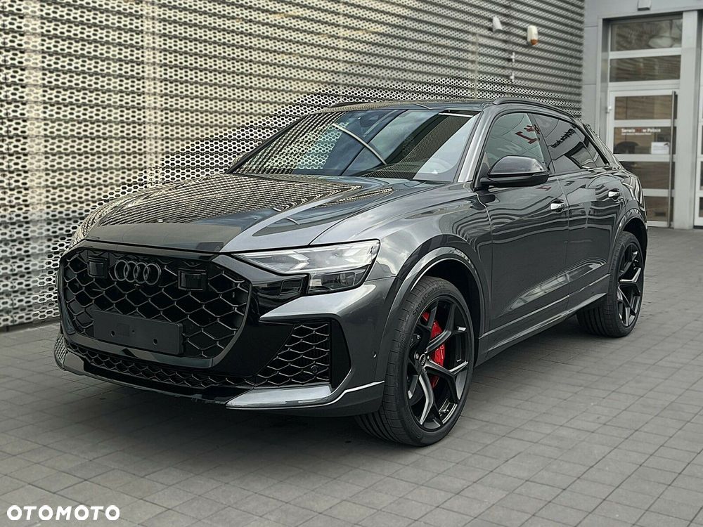 Audi RS Q8 - 16