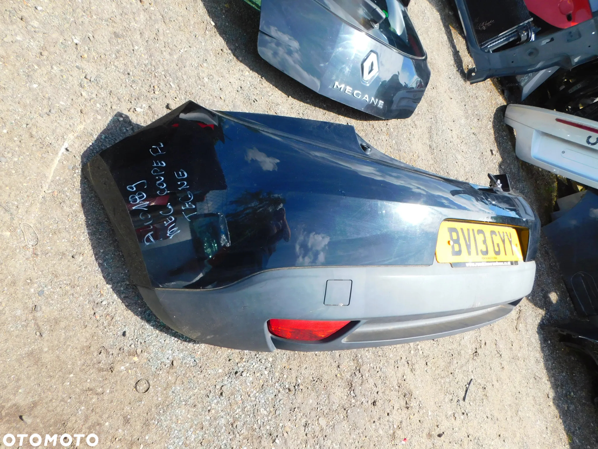 renault   megane III coupe zderzak tegue nr A40189 WYSYŁKA - 2