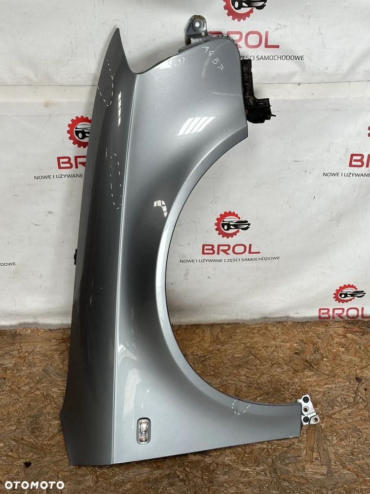 BŁOTNIK PRZEDNI PRAWY AUDI A4 B7 - 1