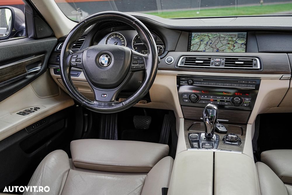 BMW Seria 7 740d xDrive - 12