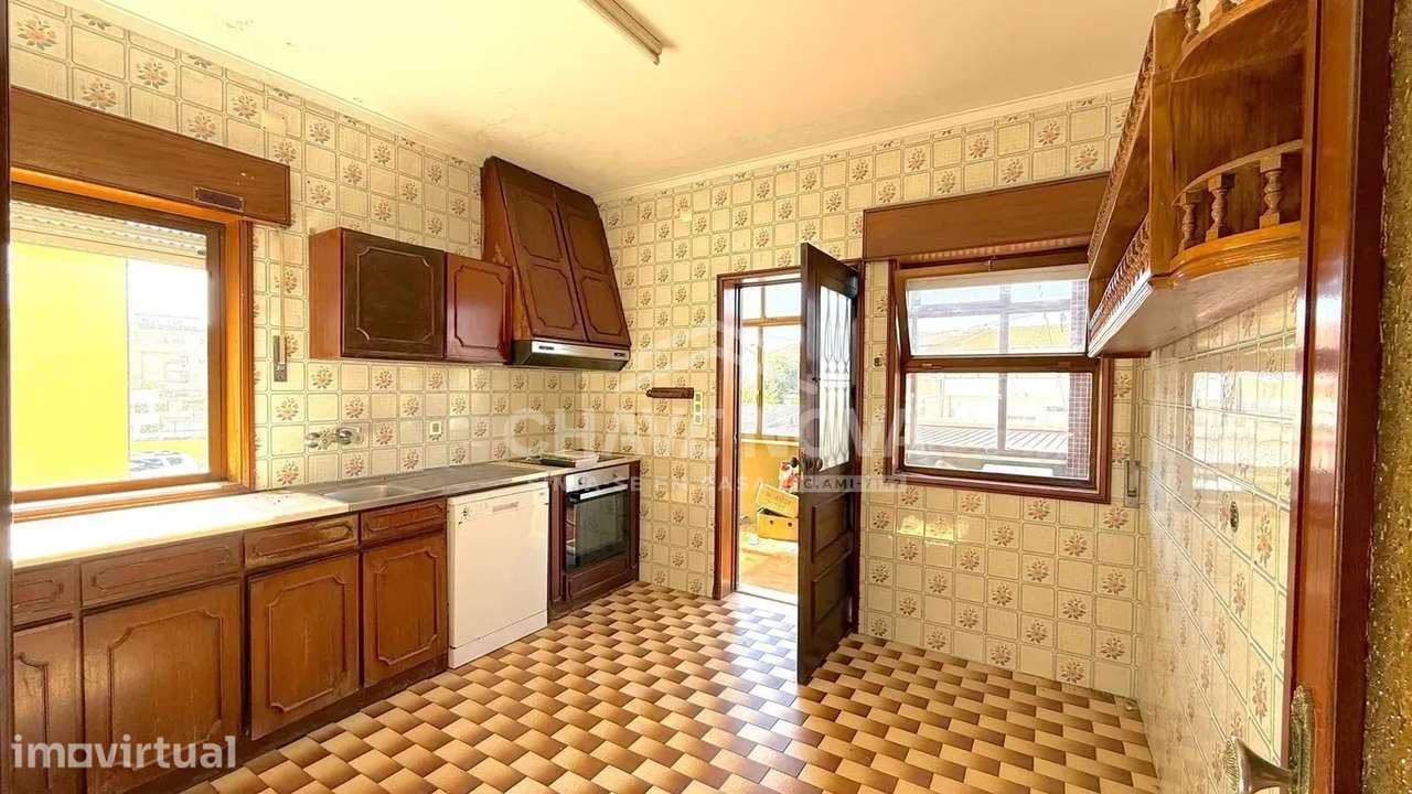 T1+1 c/ Lugar de Estacionamento em Pedroso (Carvalhos) - Grande imagem: 4/14
