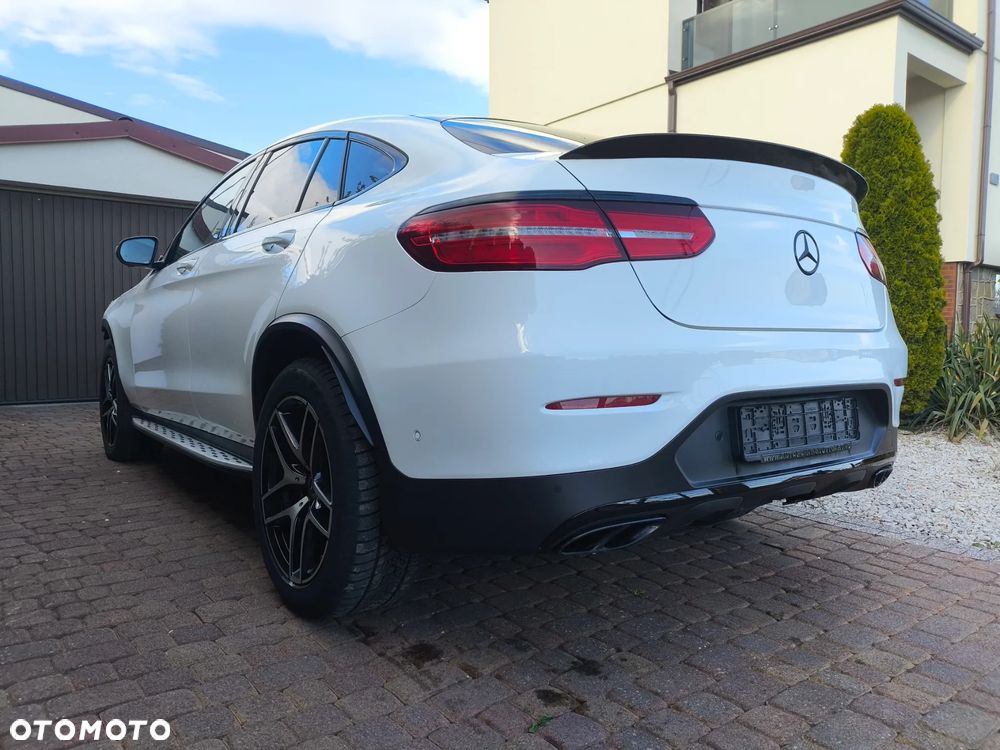 Mercedes-Benz GLC 300 4Matic 9G-TRONIC AMG Line - 4
