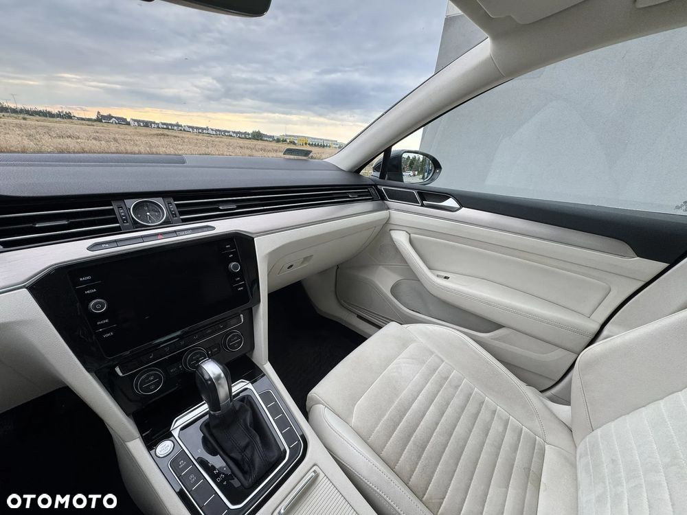 Volkswagen Passat 1.5 TSI EVO Highline DSG - 10
