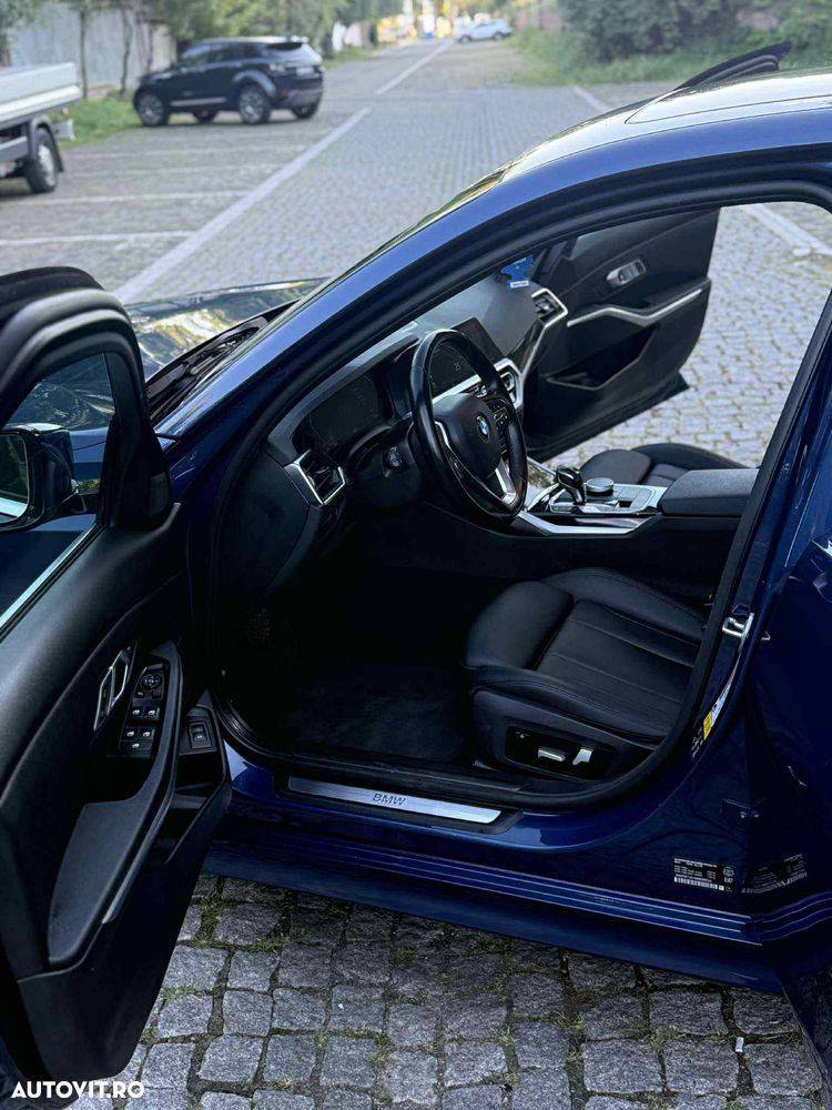 BMW Seria 3 330i GT AT - 9