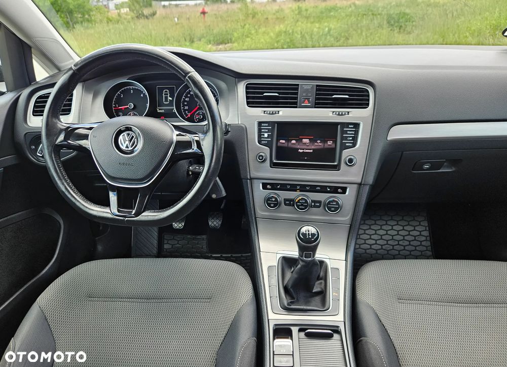 Volkswagen Golf 1.6 TDI BlueMotion Technology Comfortline - 13