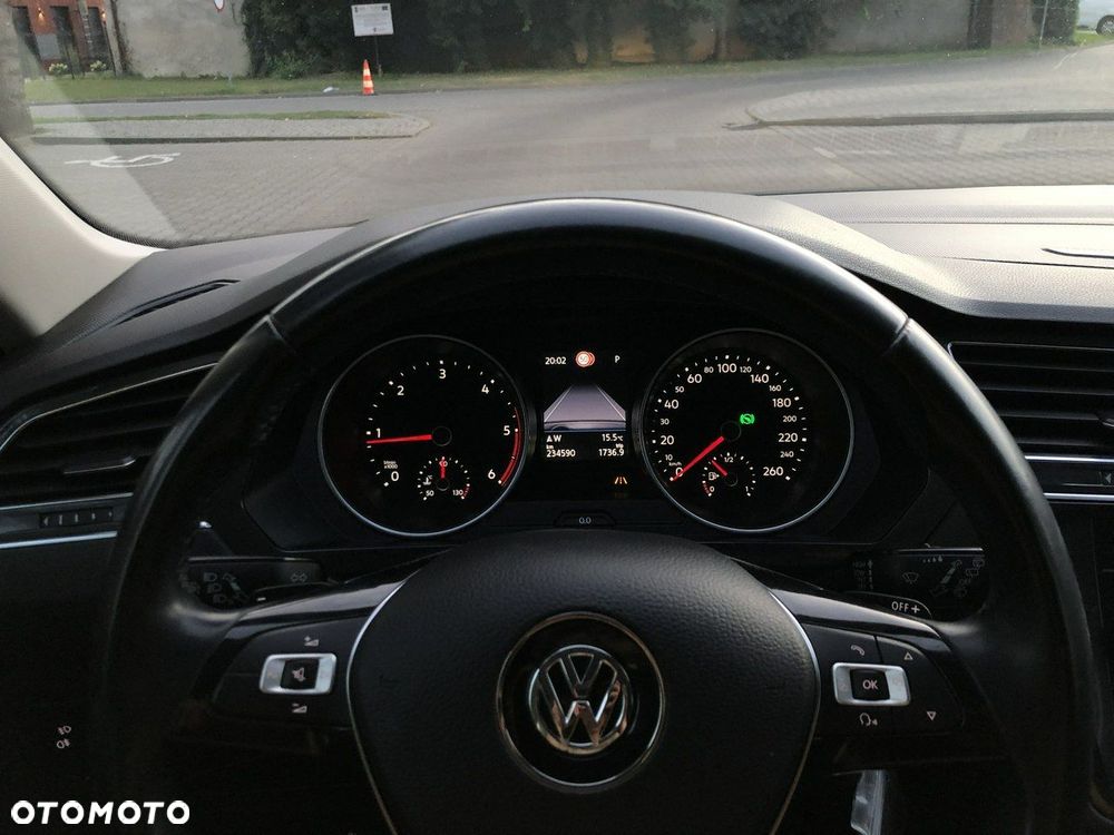 Volkswagen Tiguan - 19