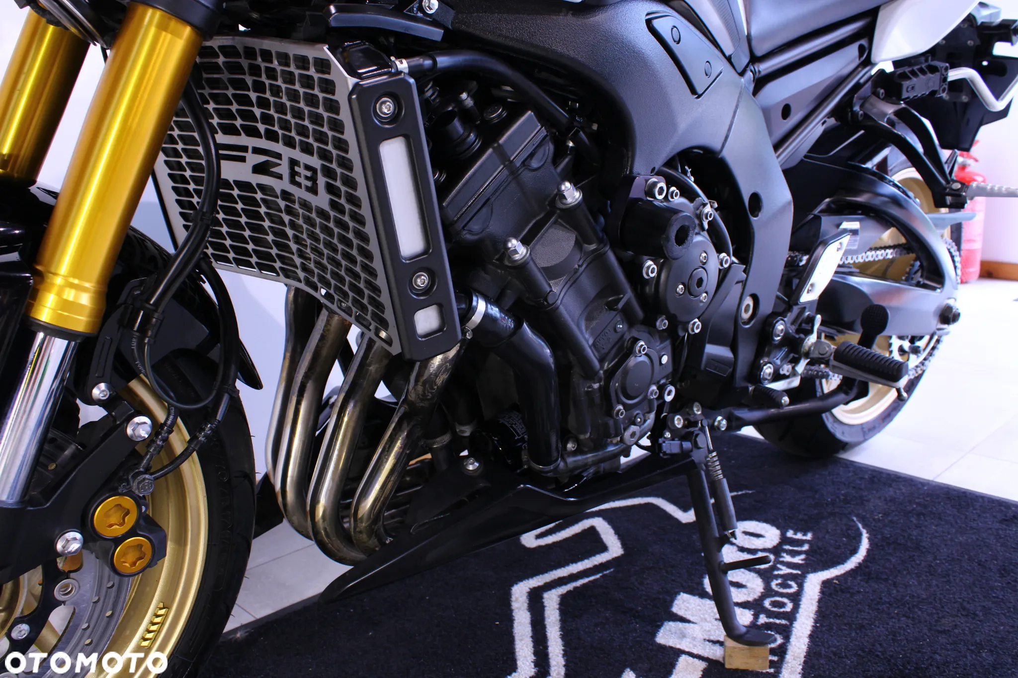 Yamaha FZ8 - 28