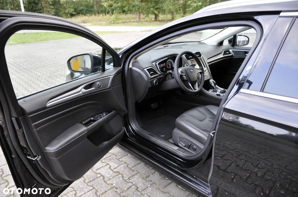 Ford Mondeo 2.0 TDCi Titanium PowerShift - 18