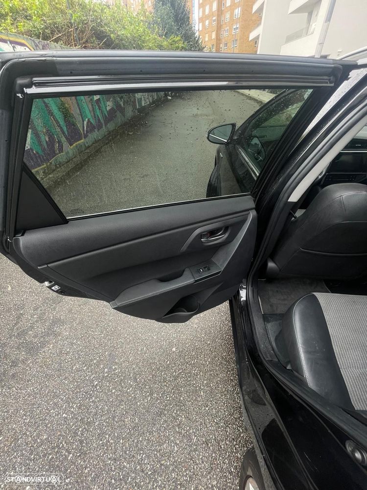 Toyota Auris Touring Sports 1.8 HSD Exclusive - 15