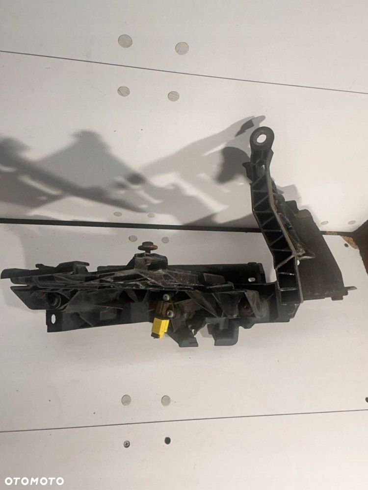 8R0 805 607 Uchwyt / Mocowanie lampy przedniej ŚLIZG LAMPY Audi Q5 SQ5 2011 - 5