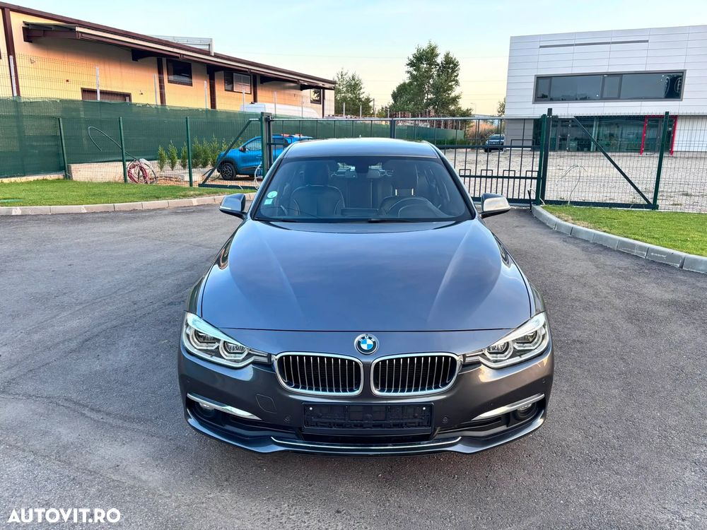 BMW Seria 3 318d Aut. Luxury Line - 2