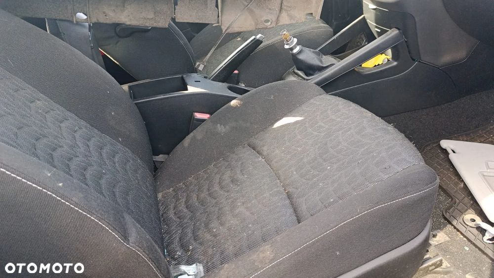 FOTEL PRAWY PRZÓD PRZEDNI KIA PRO CEED I 3D EUROPA PODRZEGWANY