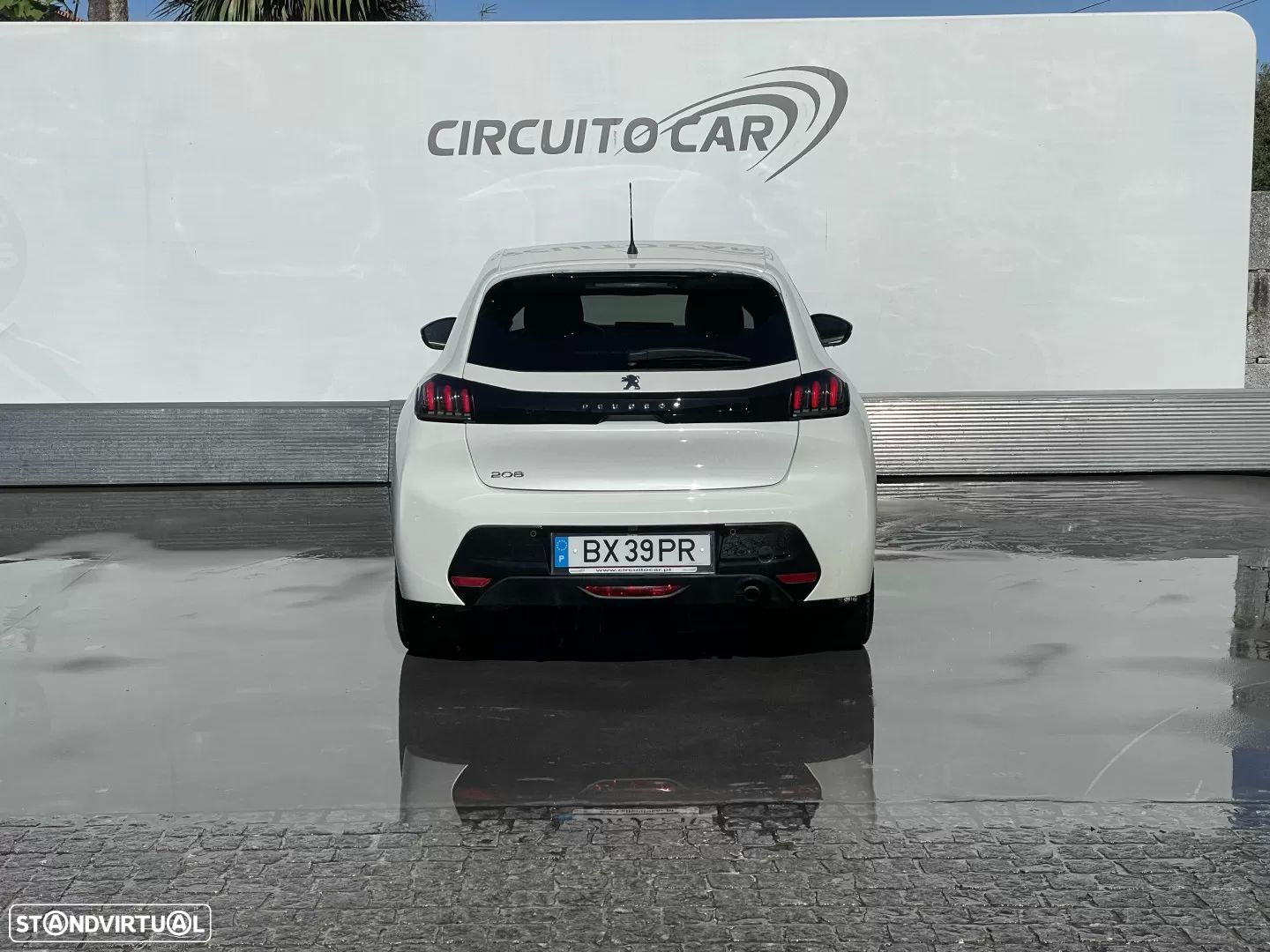 Peugeot 208 - 10