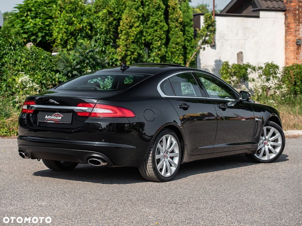 Jaguar XF 3.0 V6 Kompressor AWD - 9