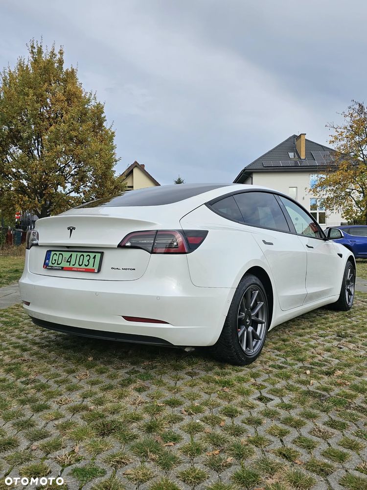 Tesla Model 3 - 6