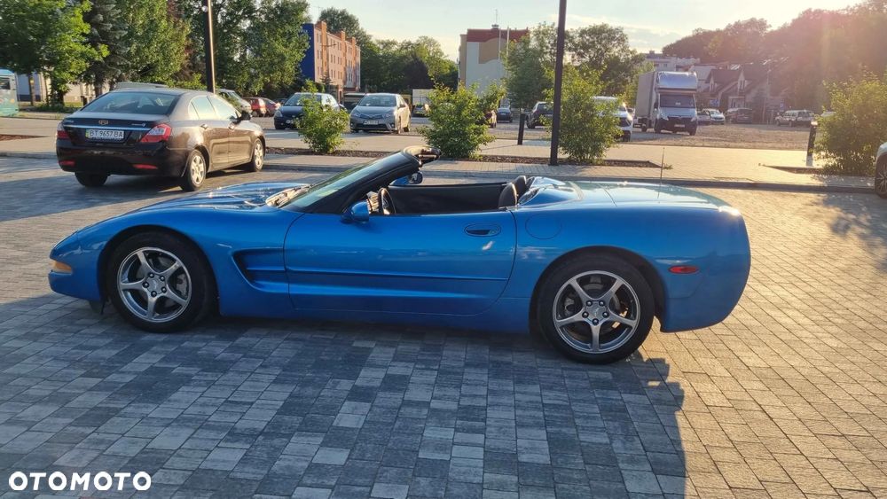 Chevrolet Corvette - 10